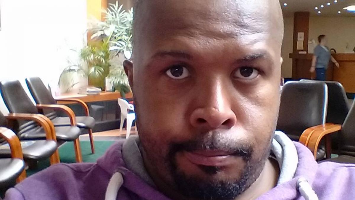 cabral ne au nenorocit prietenii la colectiv daca salvez aparatul il salvez si pe el