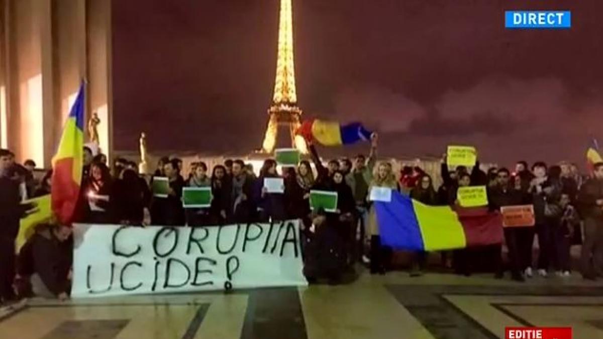 romanii protesteaza si la paris