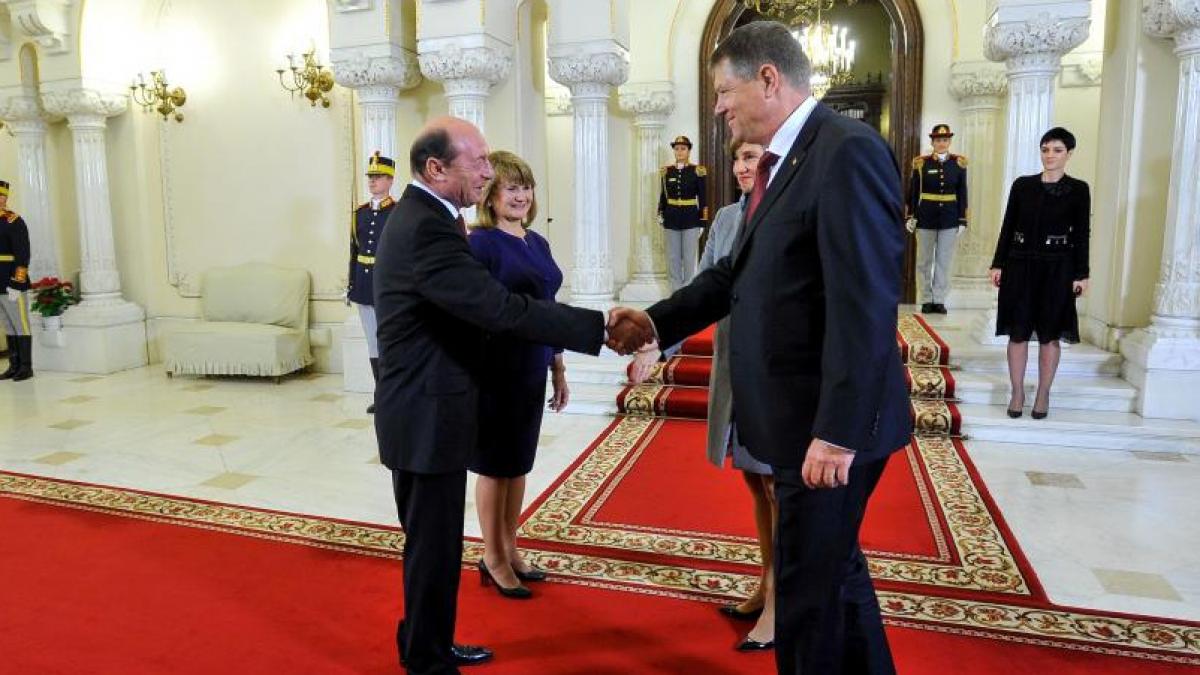 traian basescu apel la klaus iohannis actionati repede riscati aruncarea tarii in anarhie
