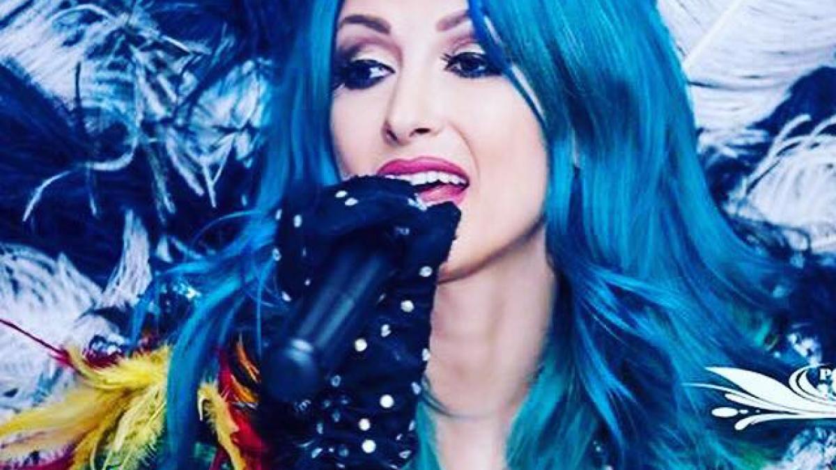 andreea balan a lansat o noua moda in america toata lumea o imita