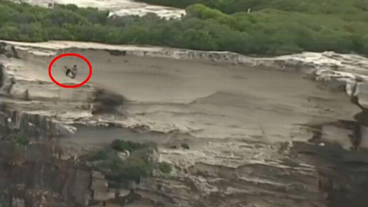 si a riscat viata ca sa si salveze prietenul apoi a ramas blocat pe o stanca imaginile sunt