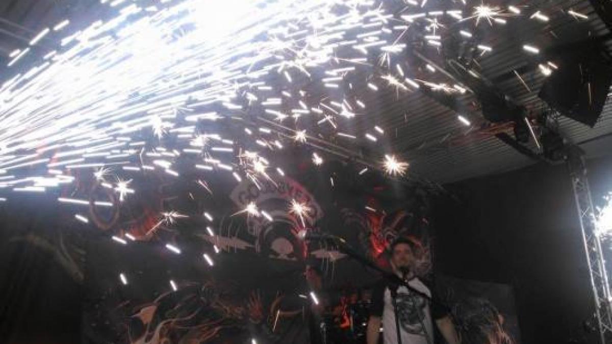 piesa de teatru club colectiv donatii