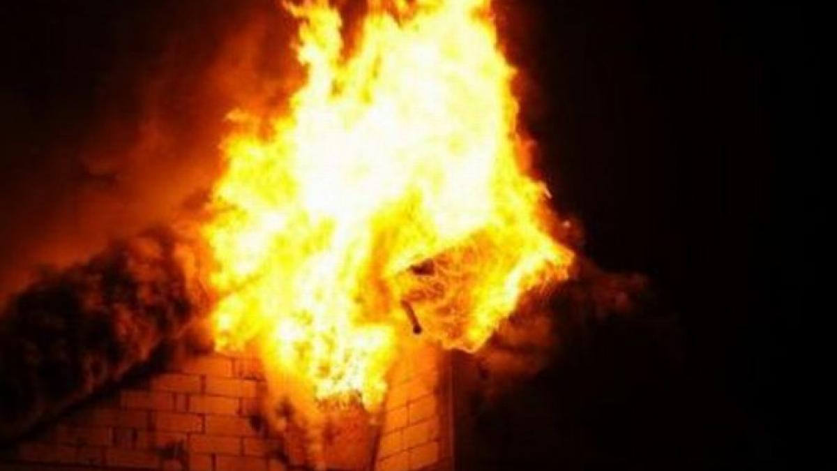 incendiu puternic intr un bloc din capitala