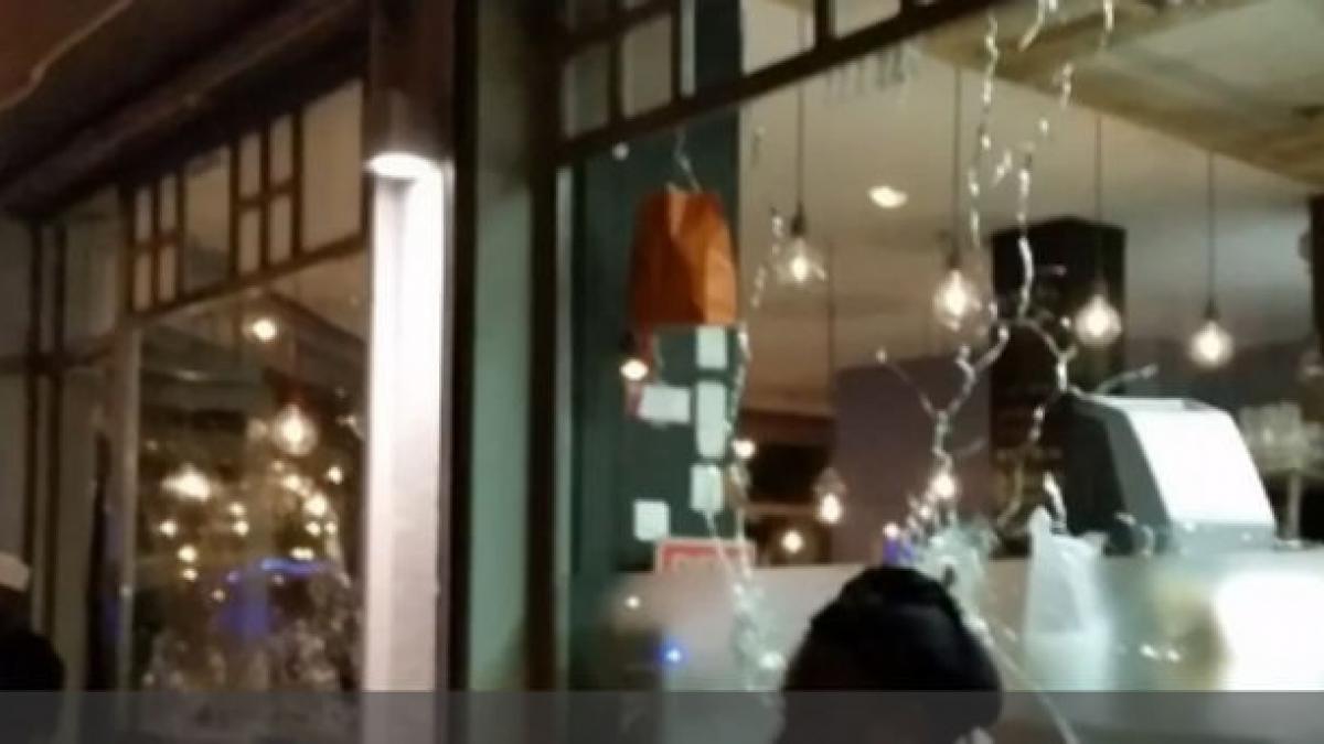 rafale de kalasnikov au rasunat in franta martor am auzit focuri de arma automata