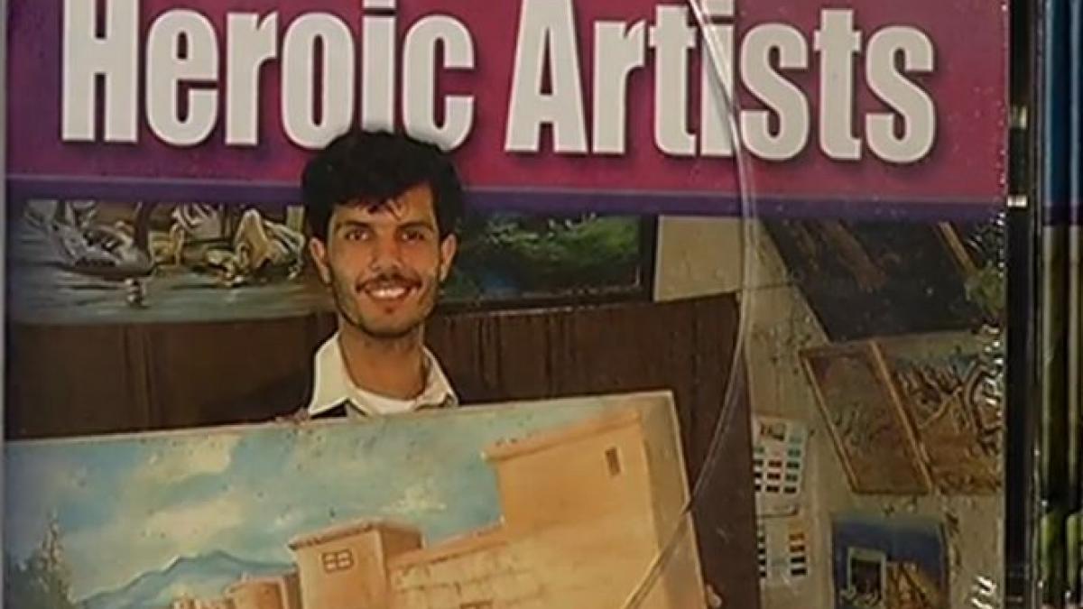 sute de tineri in cautarea unor oameni si locuri