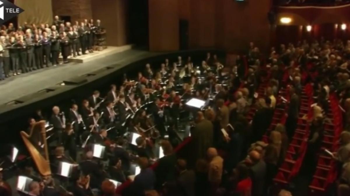 gest minunat la metropolitan opera din new york dupa atentatele de la paris video