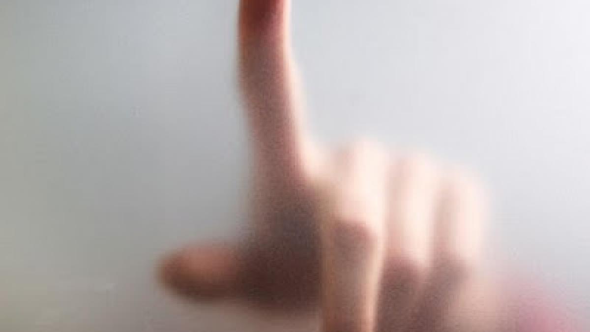 a gasit o amprenta de mana pe oglinda de la baie surpriza uriasa pe care a avut o cand si a dat