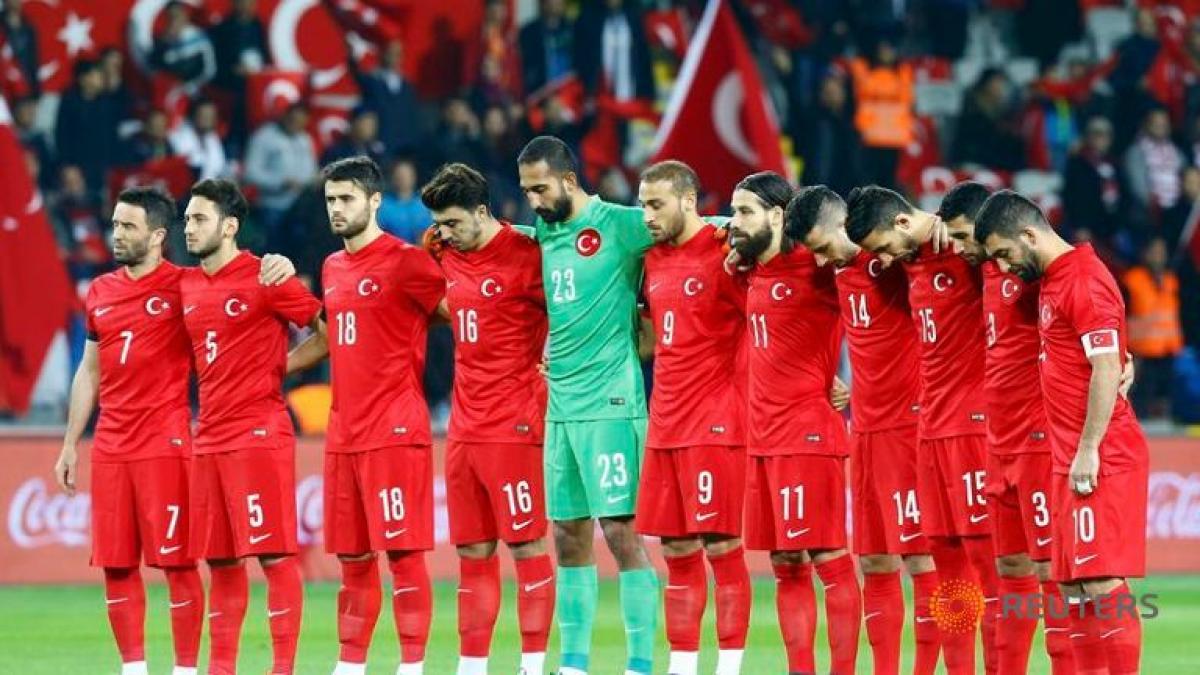 moment de reculegere huiduit pe stadion la meciul amical de fotbal turcia grecia