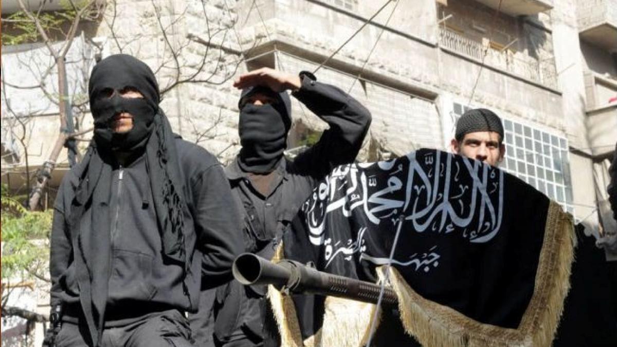 calaii de la statul islamic au executat doi ostatici imaginile cumplite ale executiei in revista de