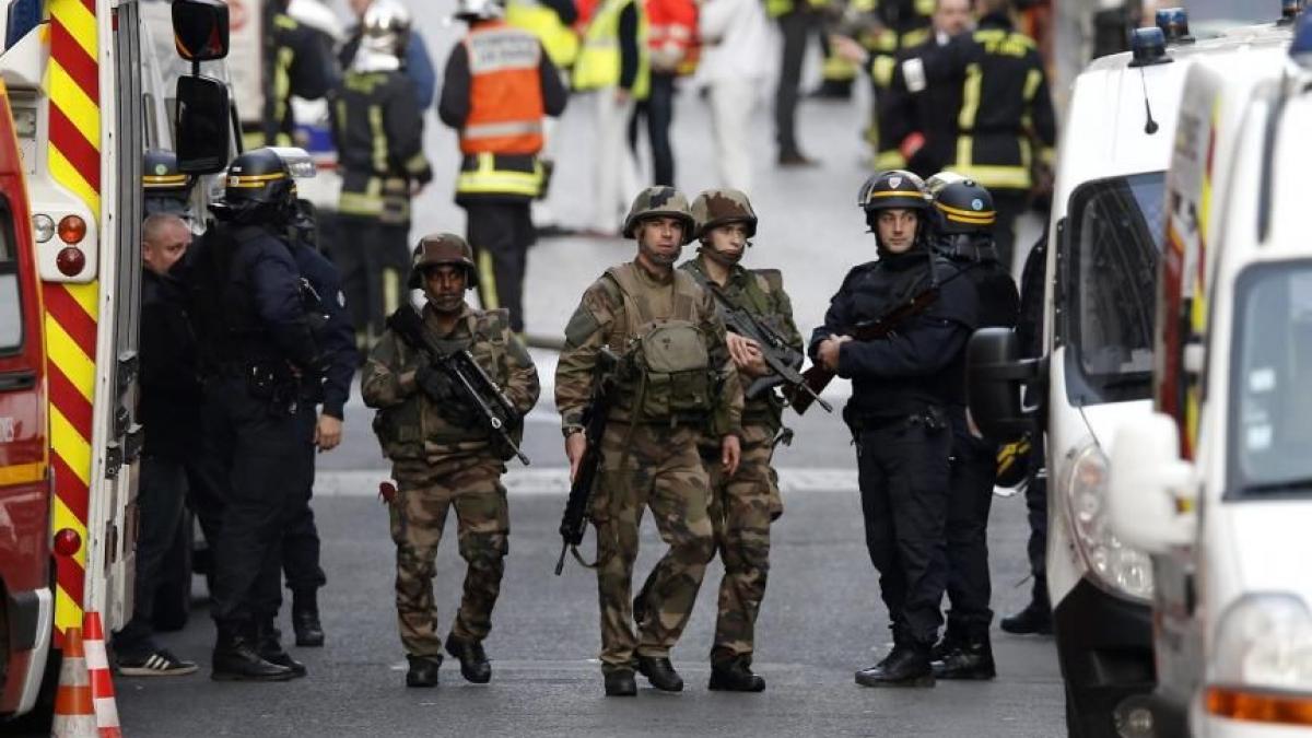 inca 25 de retinuti si 34 de arme confiscate in 118 noi perchezitii in cazul atentatelor din paris