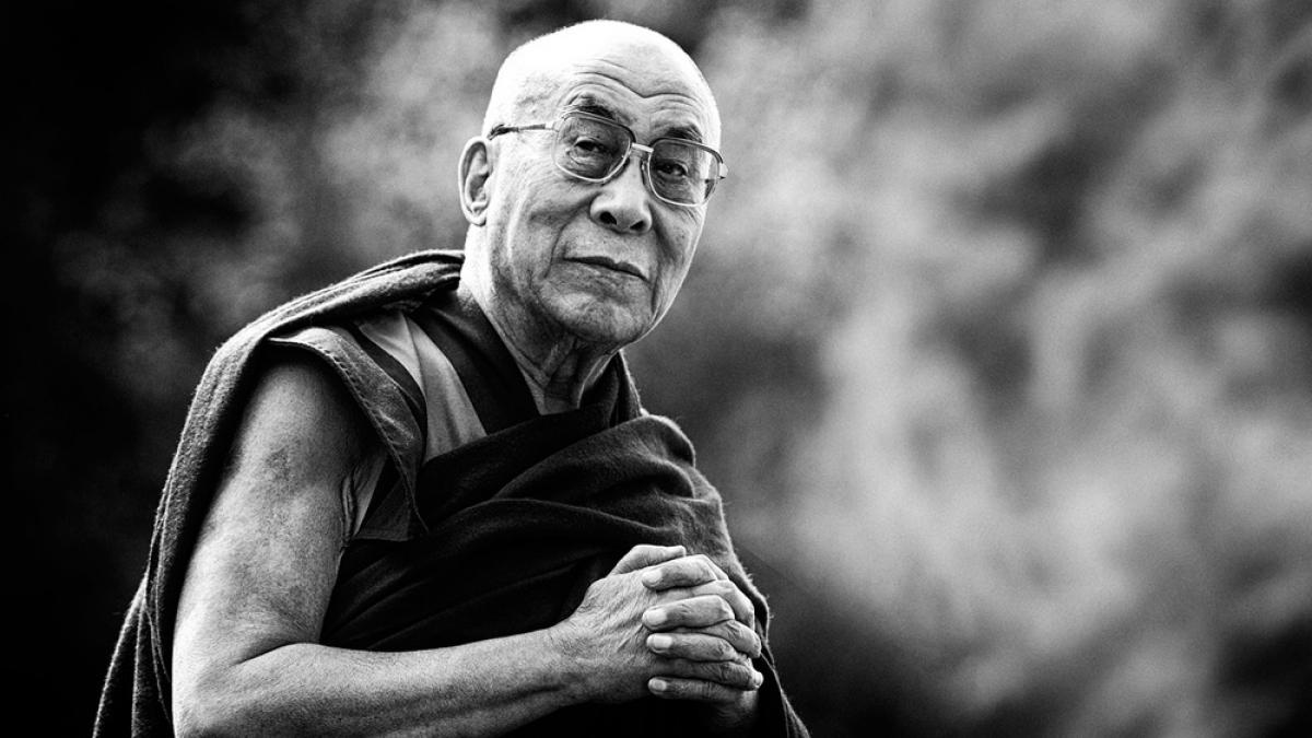 mesajul lui dalai lama dupa atentatele teroriste de la paris rugaciunile nu sunt suficiente