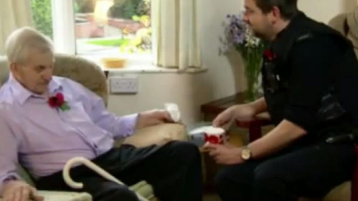 doi batrani au sunat la politie spunand ca au nevoie de ajutor