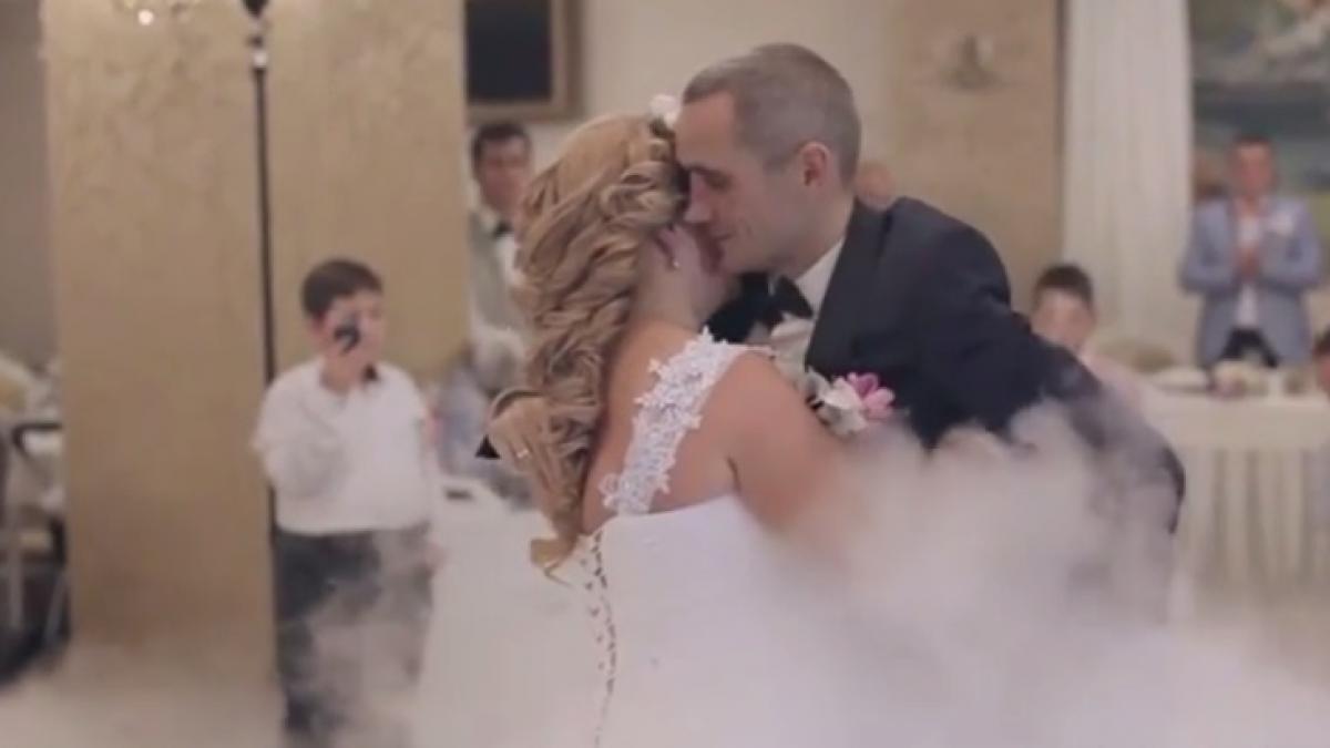 nunta din romania care face inconjurul lumii gestul mirelui te va face sa plangi