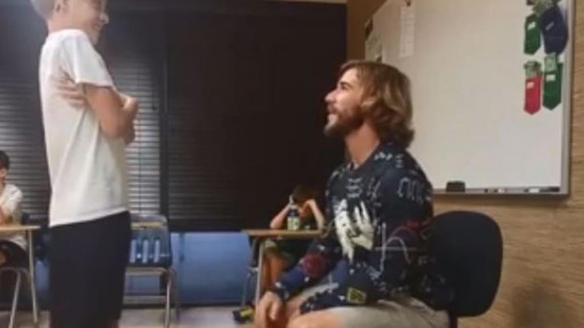 ura este un comportament care se invata dragostea e naturala ce face un profesor cu elevii lui