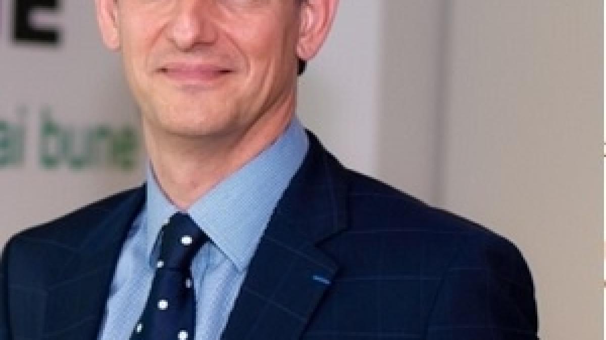 au renuntat la salarii uriase ca sa ajunga la palatul victoria vicepremierul costin borc castiga de