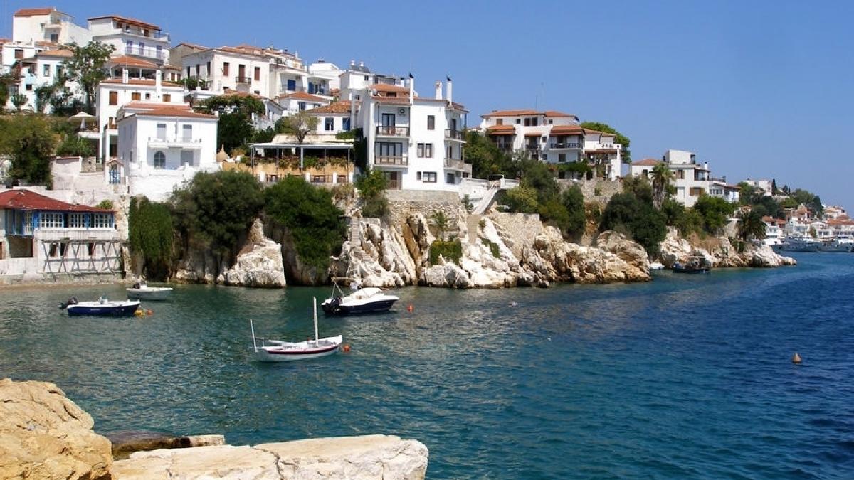 cinci locuri pe care trebuie sa le vizitezi in skiathos