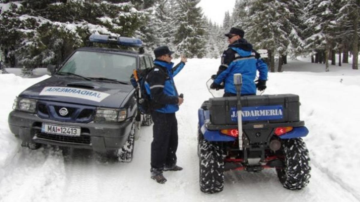 trei barbati au ramas blocati in nameti in bucegi