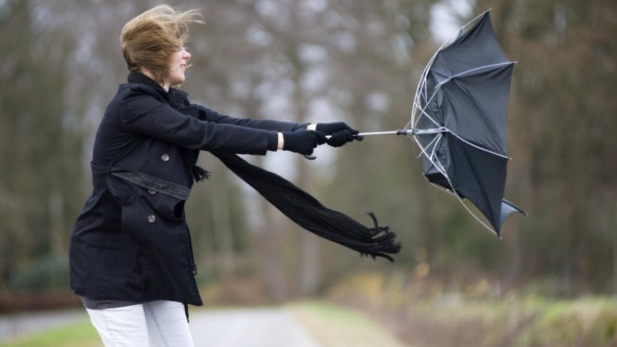 cod galben de vant puternic in bucuresti si in 11 judete din tara pana joi la pranz