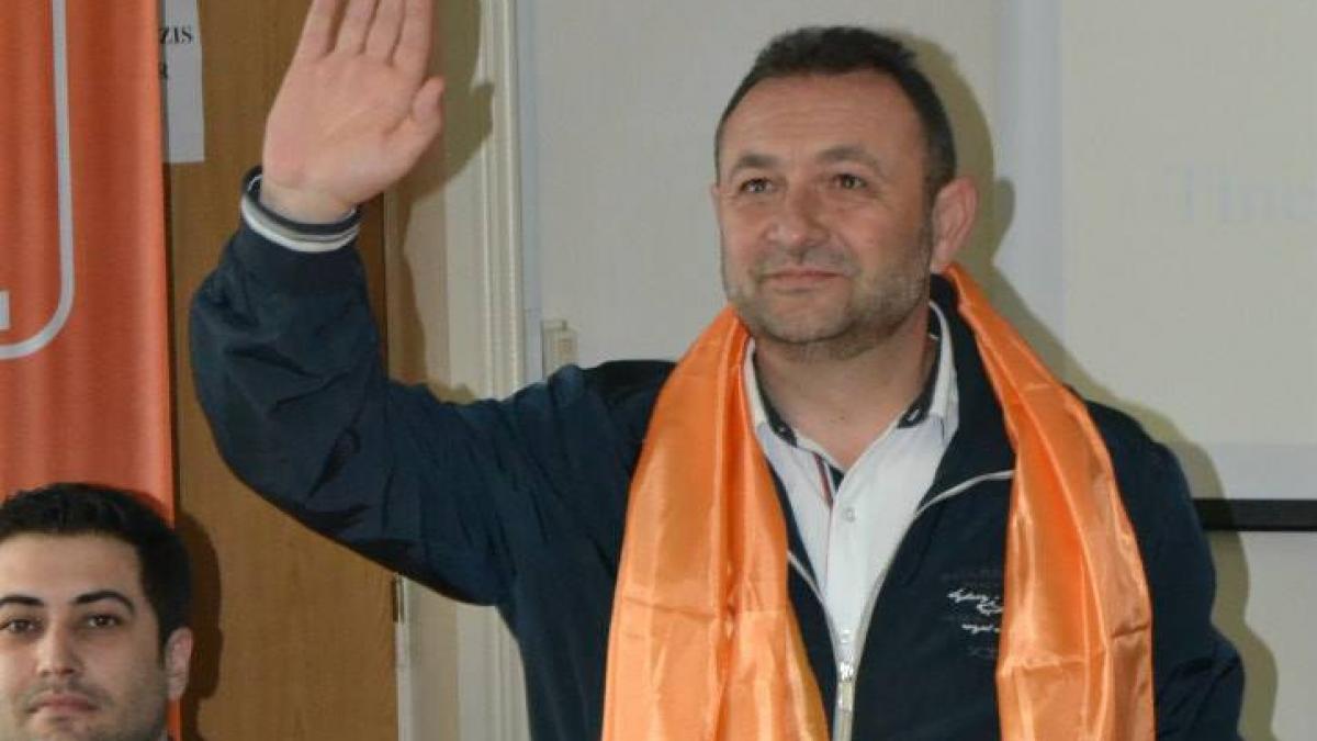 deputatul catalin teodorescu si mihai rotaru adusi cu mandat la dna