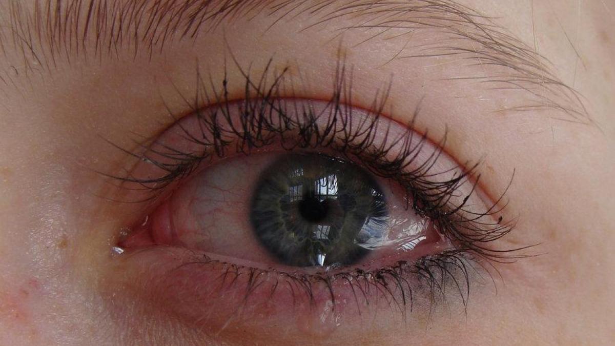 impresionanta poveste a fetitei din romania care nu poate sa planga