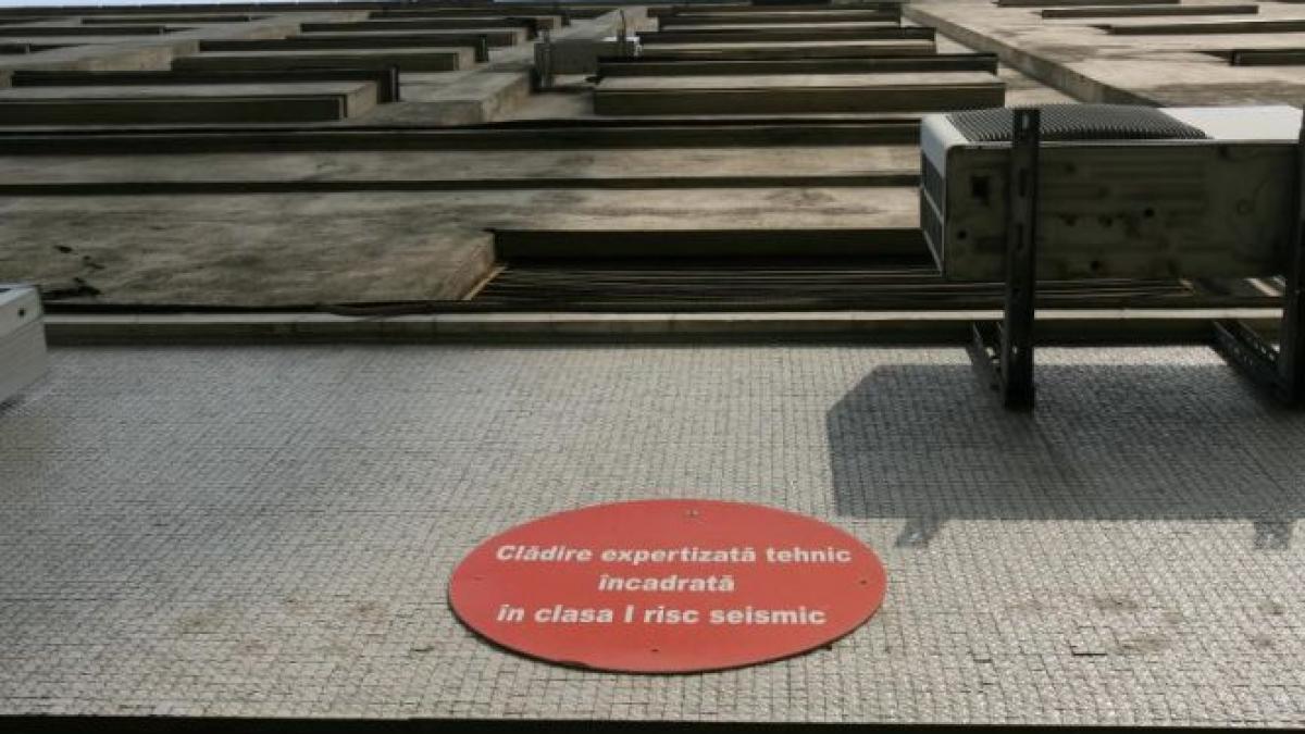 institutul inimii cladire bulina rosie