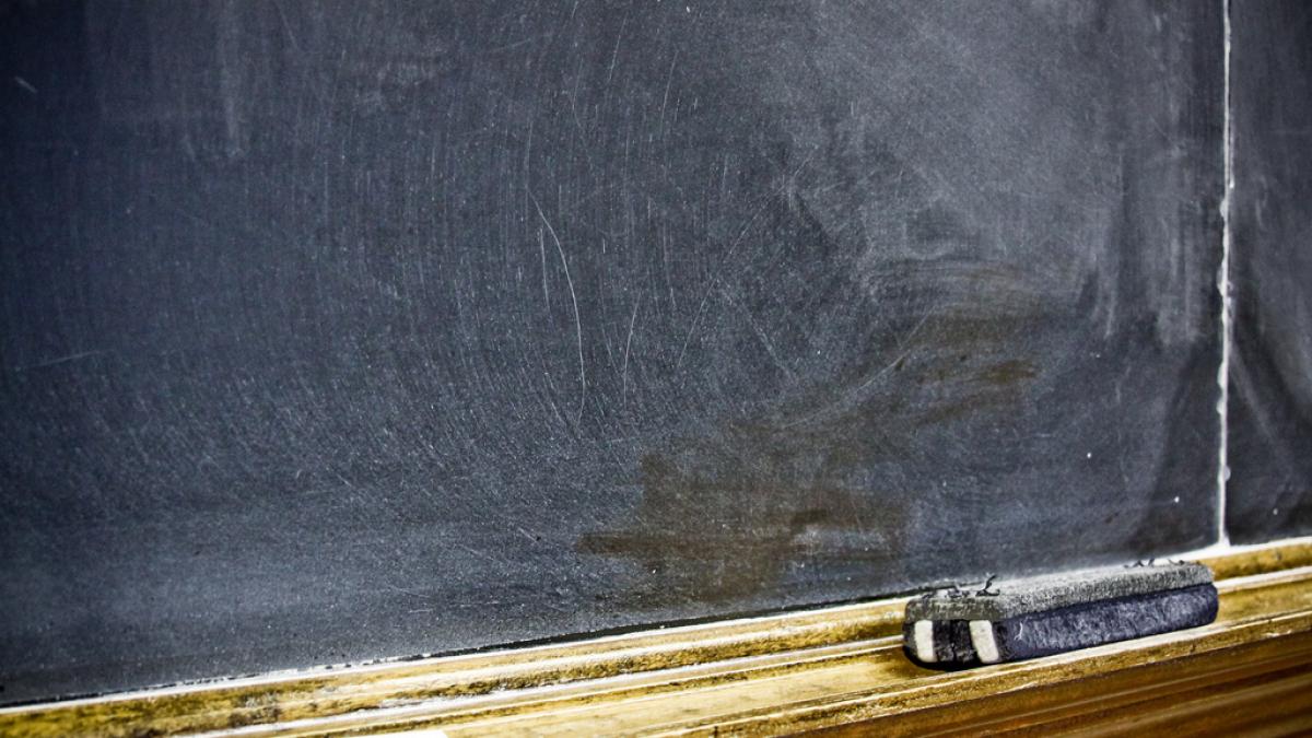 au vrut sa renoveze liceul dar au facut o descoperire impresionanta