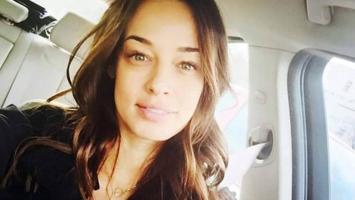 andreea raicu si a surprins fanii cu poza asta uite cum arata in urma cu 18 ani