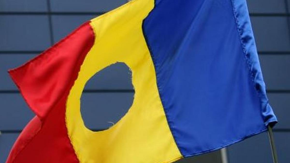 cand am vazut nu mi venea sa cred ce a aparut pe fatada unei institutii de ziua nationala