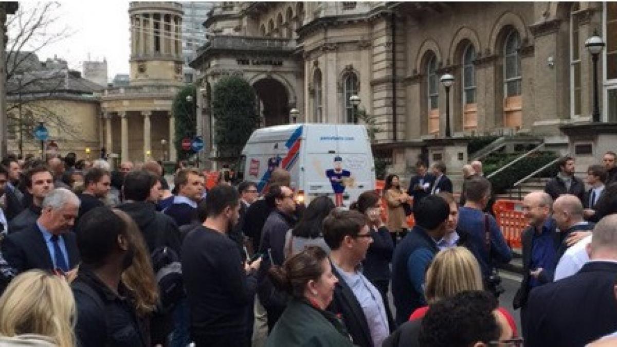 o noua alerta cu bomba la londra sediul bbc in pericol