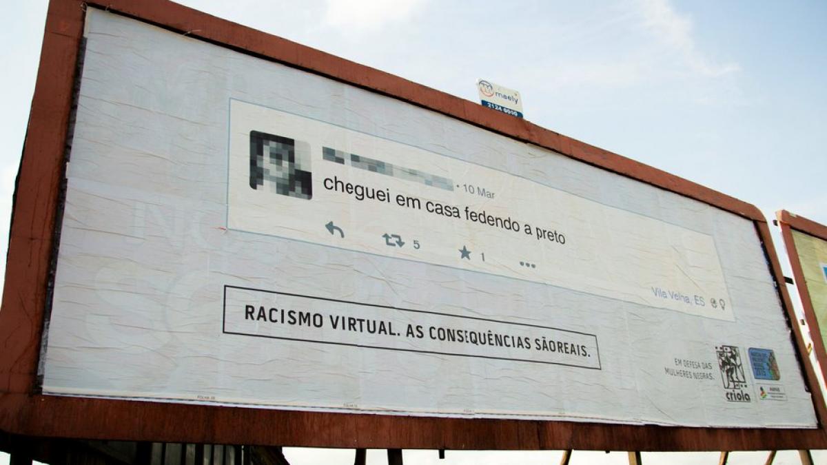 cum sunt facuti de ras cei care posteaza mesaje rasiste pe facebook