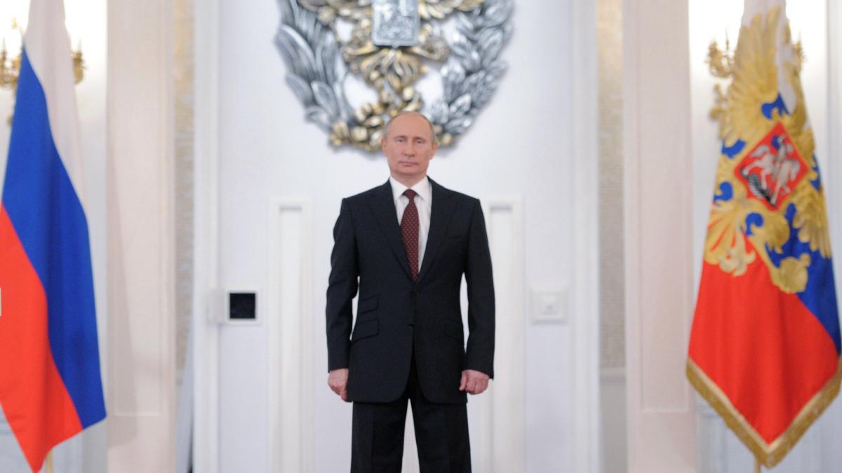 vladimir putin salariu redus in 2016