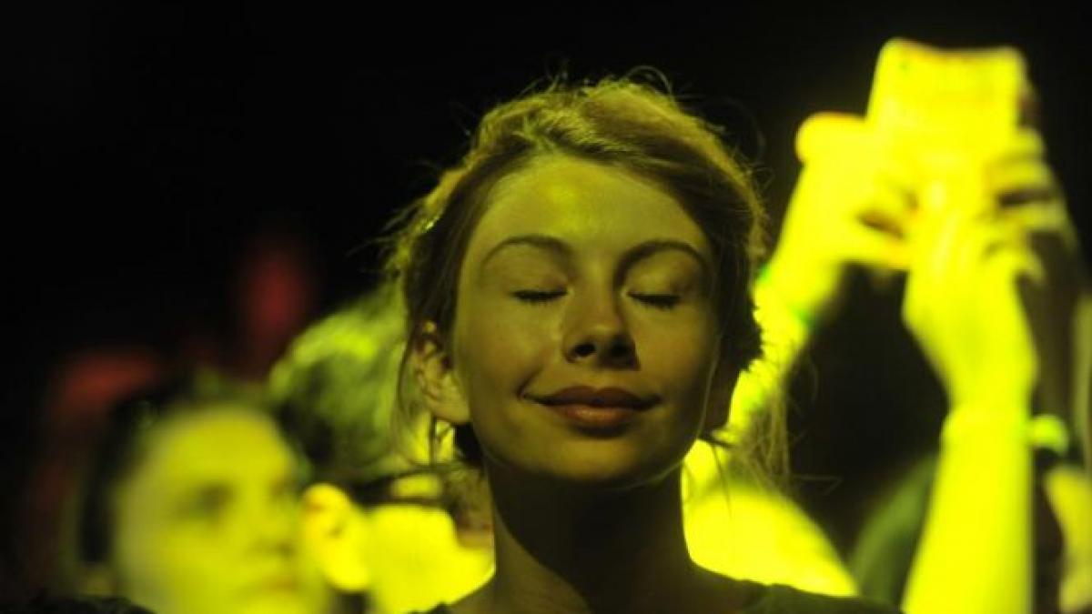 experiment inedit cum reactioneaza oamenii cand li se spune ca sunt frumosi