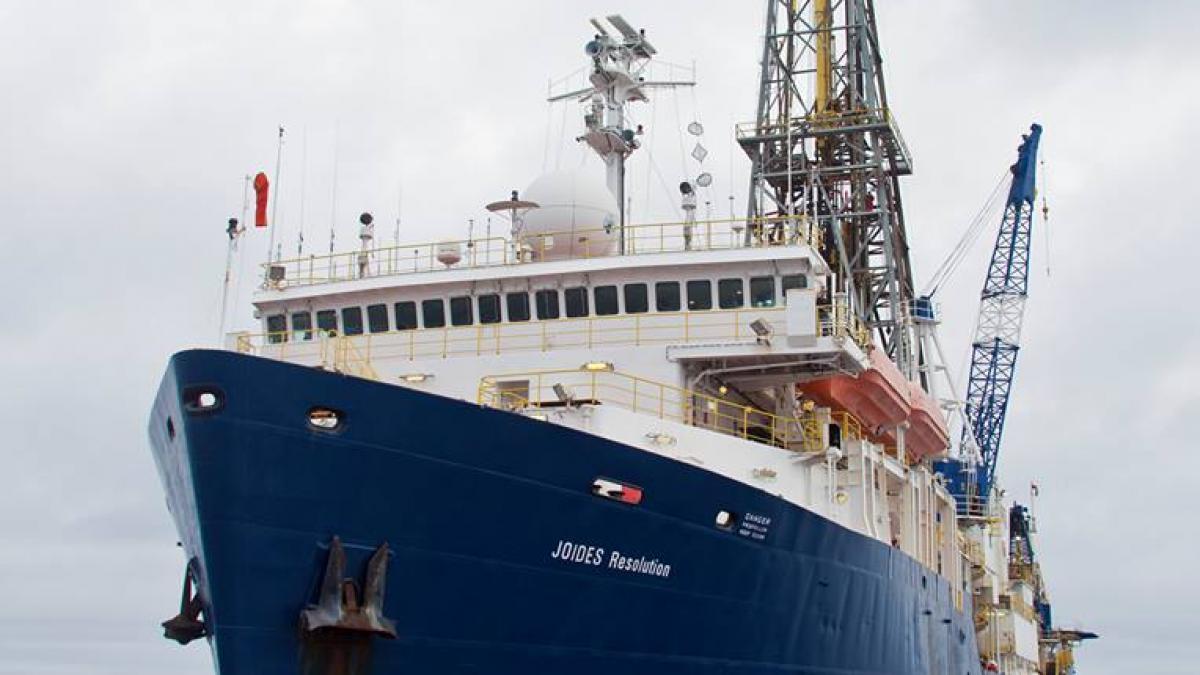 oamenii de stiinta vor afla ce se afla in mantaua pamantului