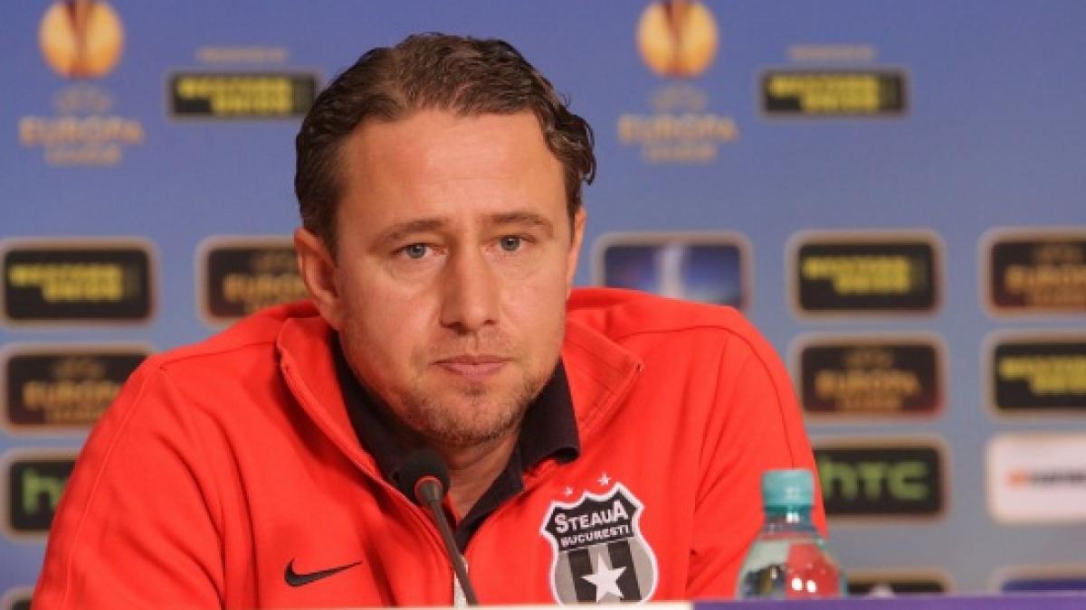 surpriza la antrenamentul echipei steaua ce s a intamplat cu reghecampf si cine a condus pregatirea