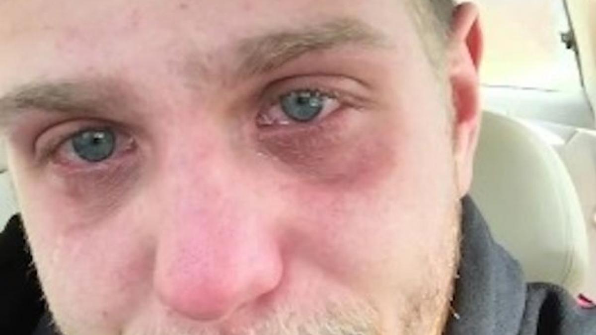 a inceput sa planga de bucurie cand si a numarat banii bacsisul urias primit de angajatul unei