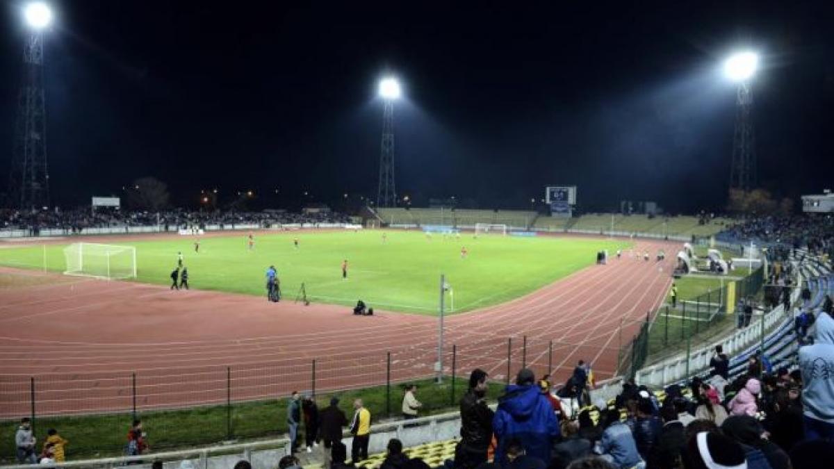 meci intrerupt mesaje xenofobe