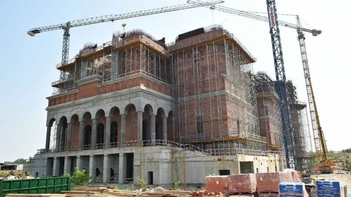 reactia bisericii ortodoxe romane dupa ce a aflat ca guvernul nu mai da bani pentru catedrala