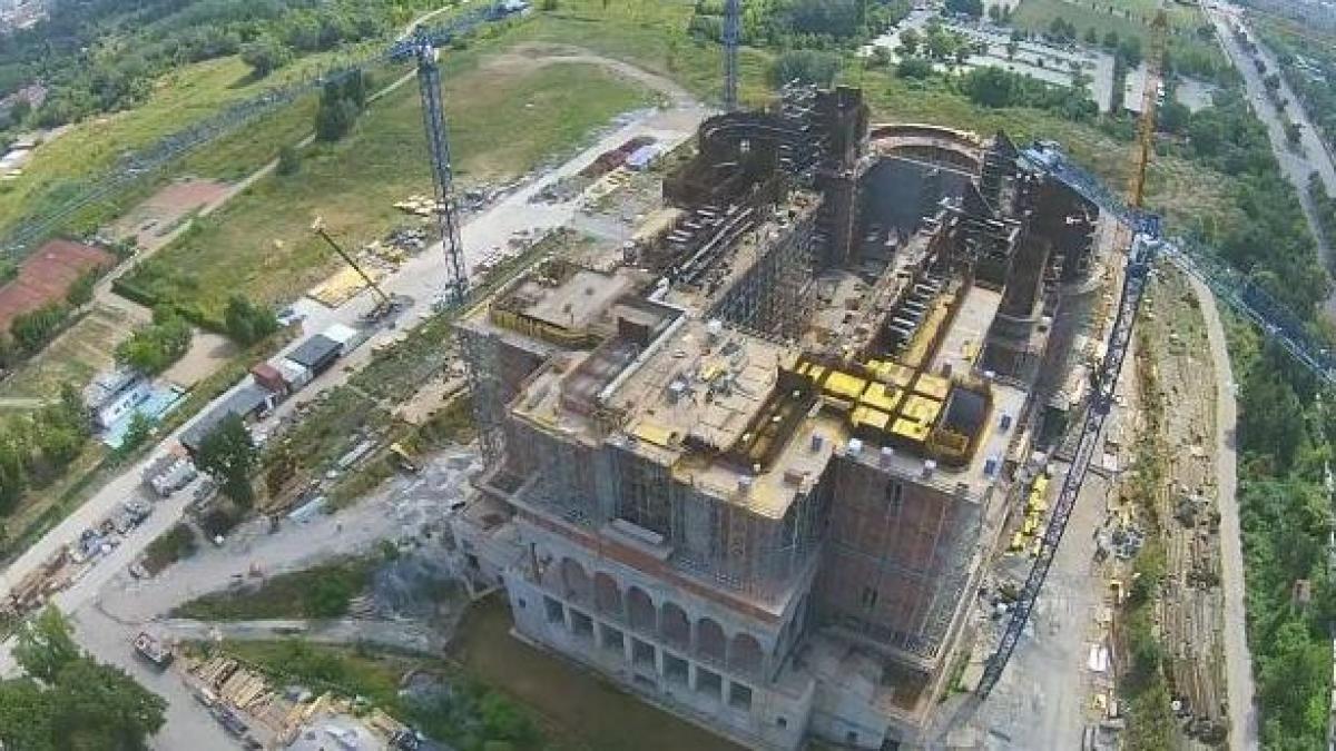 scandal biserica guvern bani fonduri