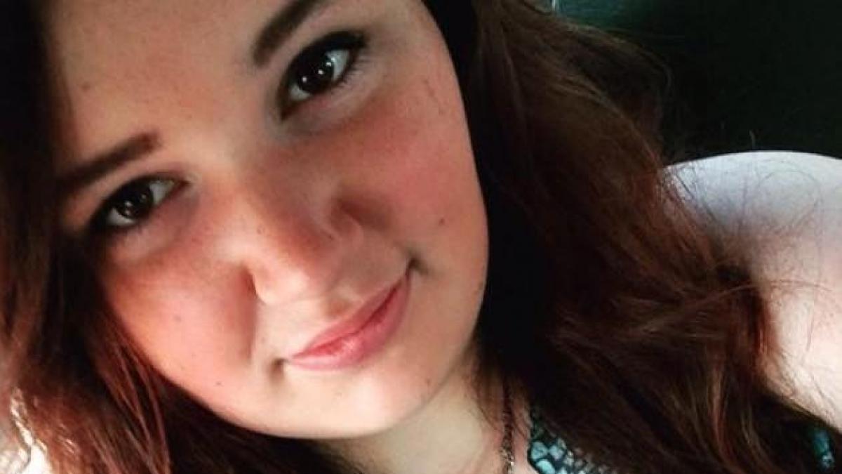 i s a spus ca este una dintre cele mai urate fete din tot liceul