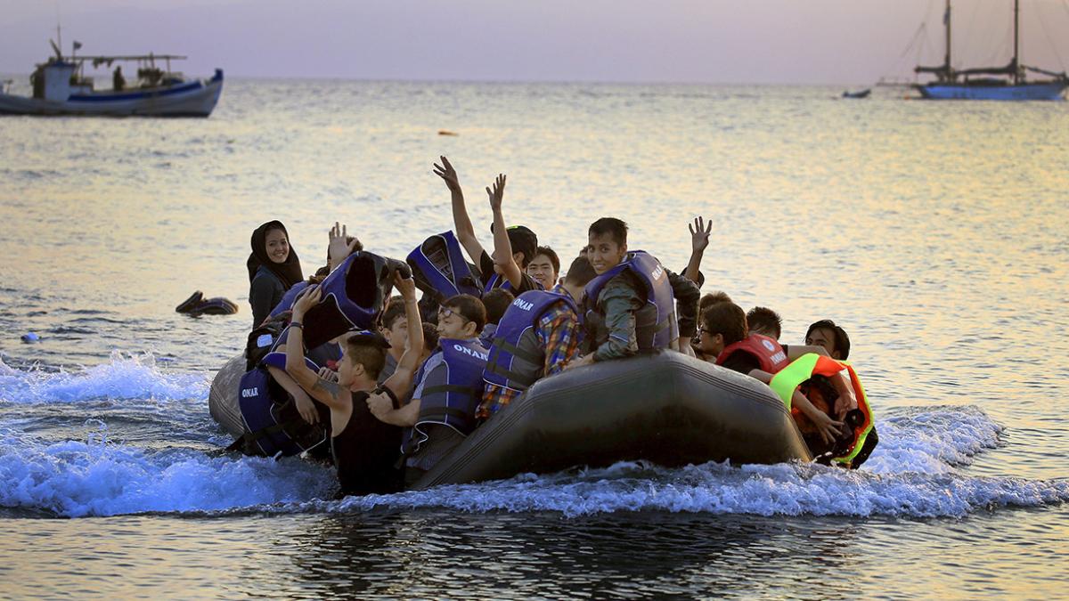 migranti salvati marea mediterana