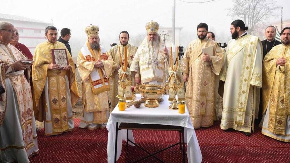 reactia taioasa a patriarhiei dupa ce a ramas fara bani de biserici de la guvern
