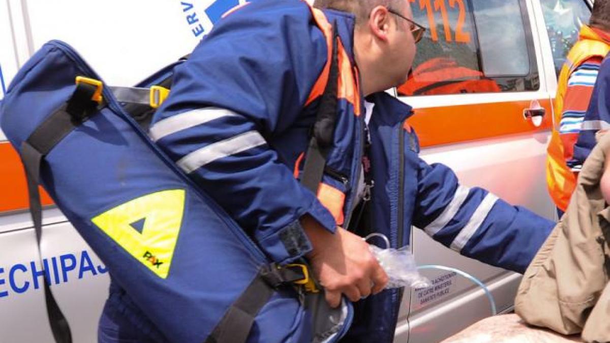 copil mort baie lumina