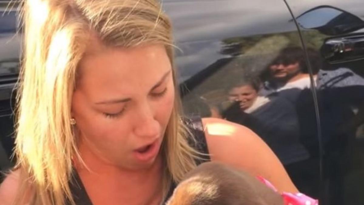 l a luat in brate si a izbucnit in lacrimi habar nu avea ce avea ce surpriza i se pregatise