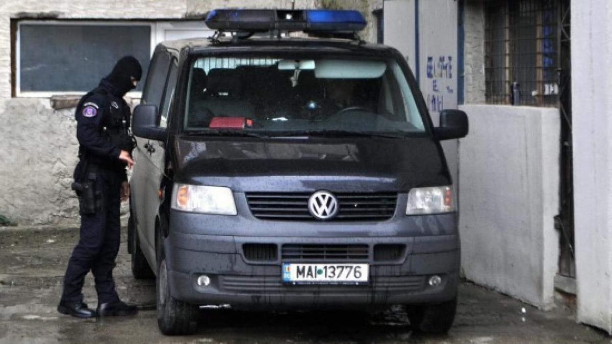 perchezitii la mai multi primari din gorj si dolj banuiti de coruptie si abuz in serviciu