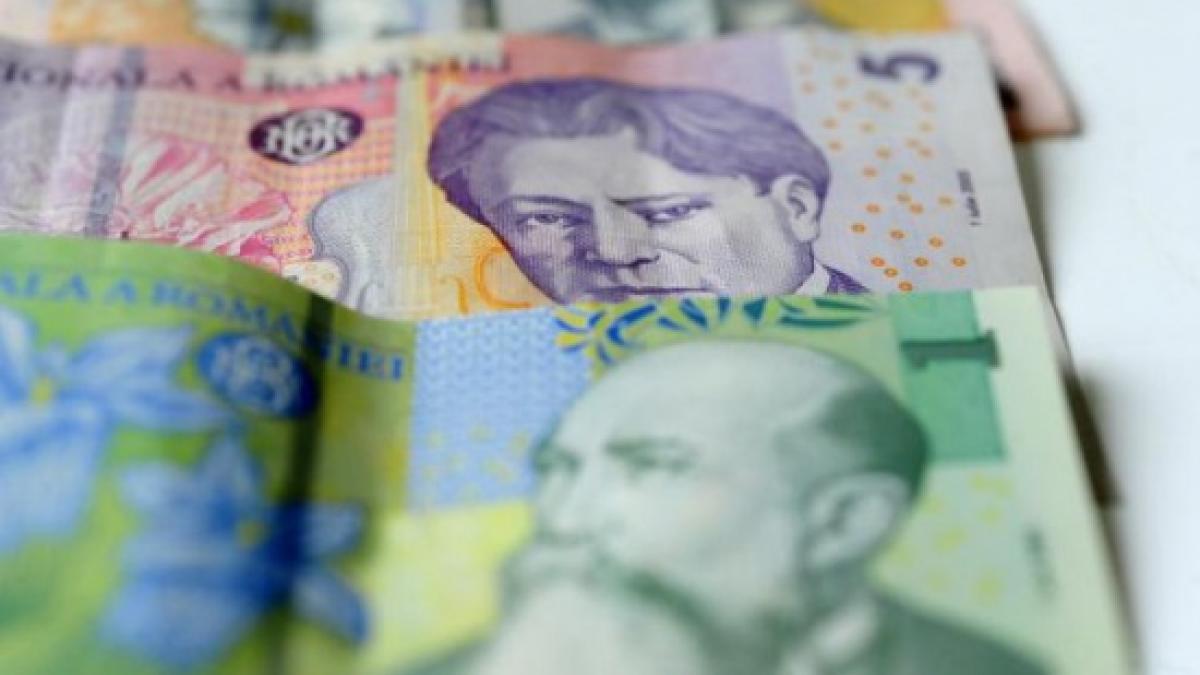 salariul mediu a crescut in luna octombrie