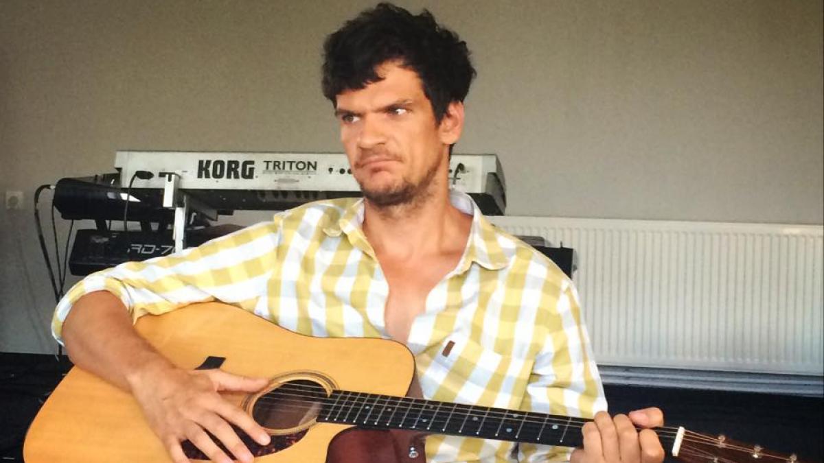 scandal urias la vocea romaniei reactia furibunda a lui tudor chirila