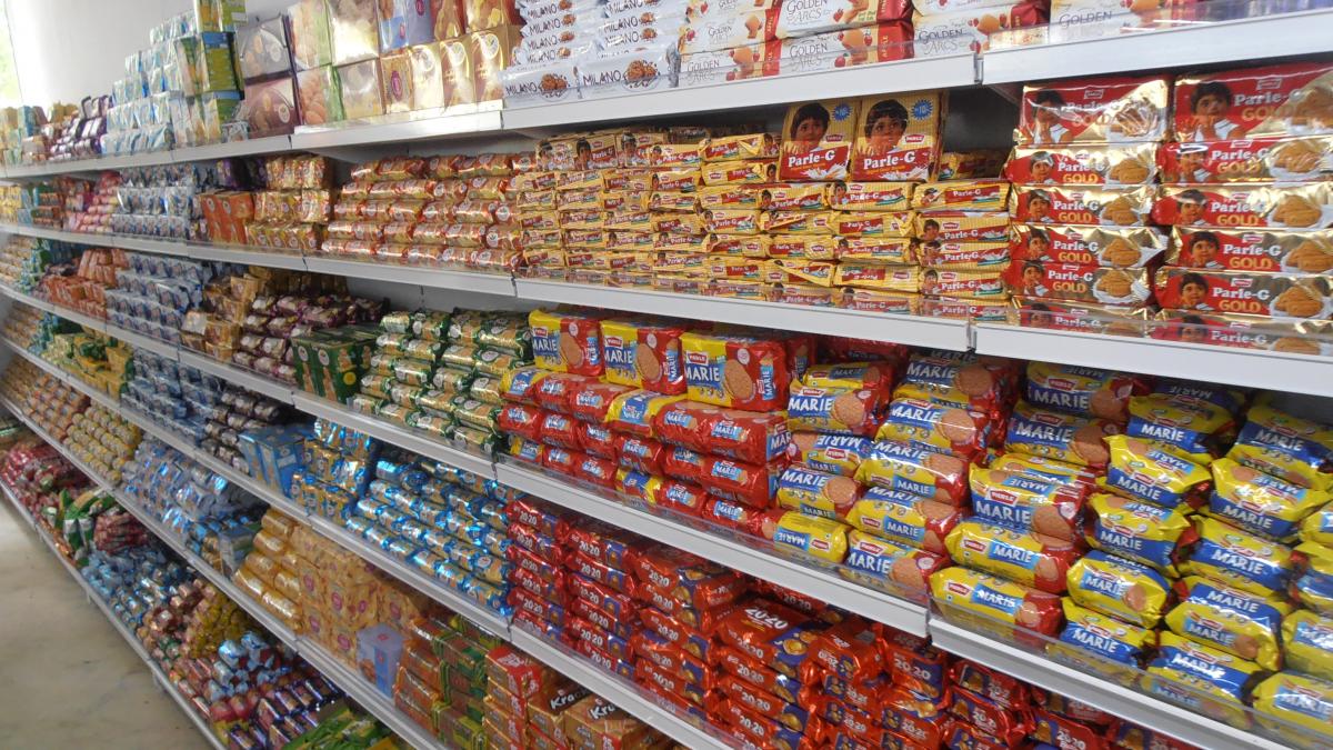 trei lanturi de hipermaketuri dispar din romania