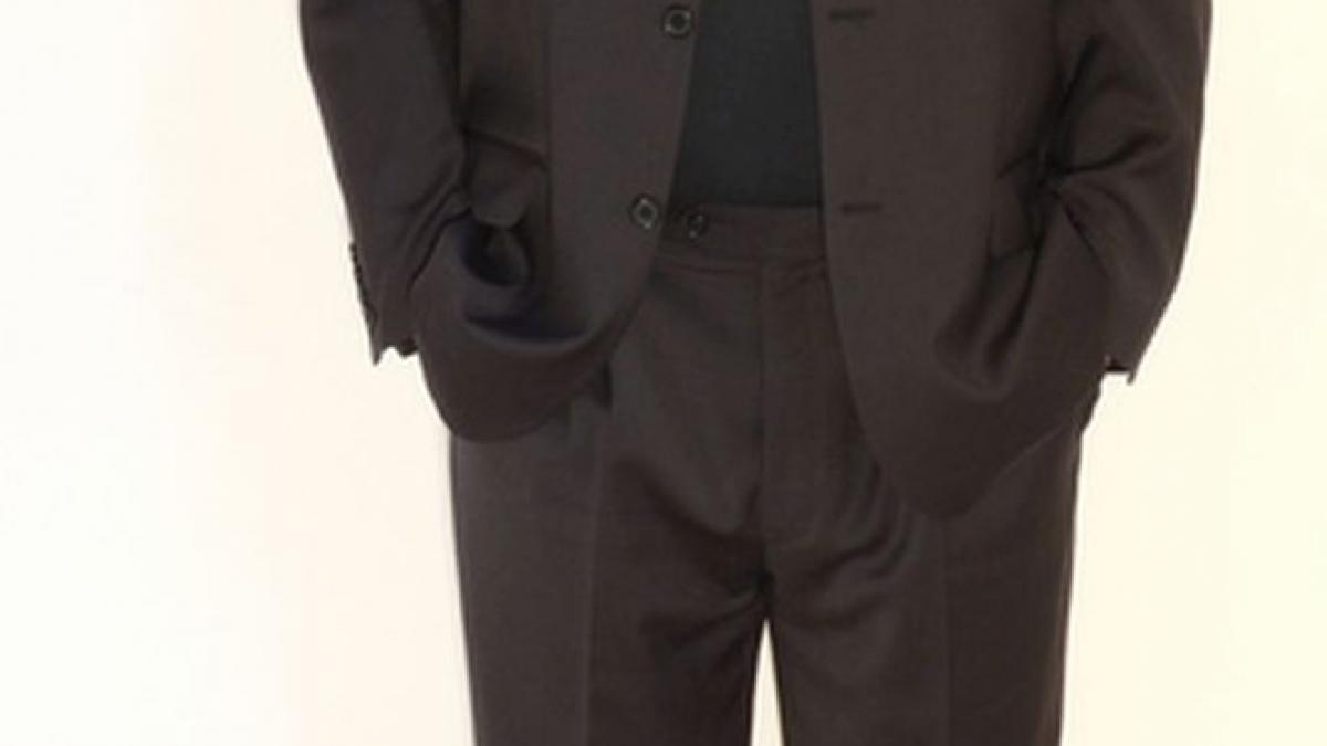 stanjenior unui politician i au cazut pantalonii in fata presedintelui