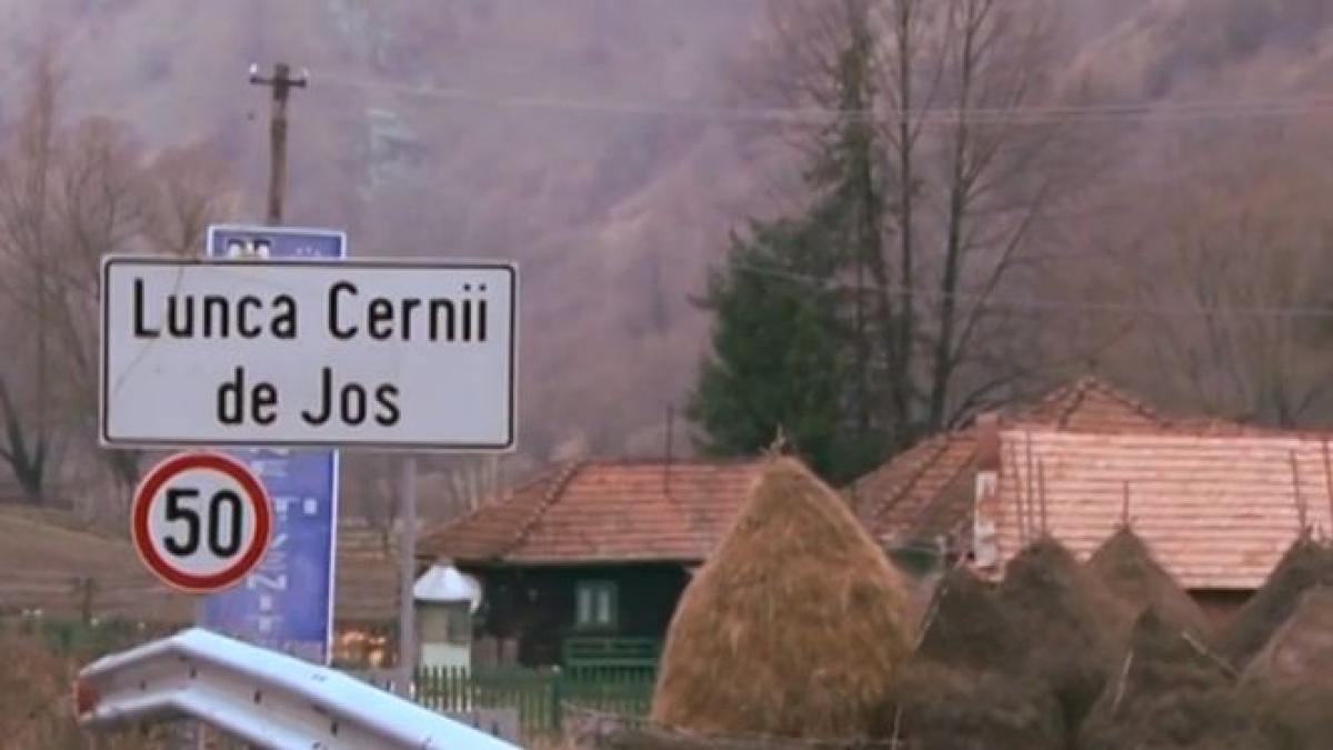 ajuta un sat schimba o tara internatul din lunca cernii de jos a fost refacut