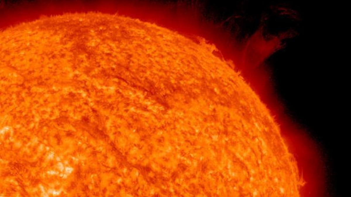 soare artificial emite energie